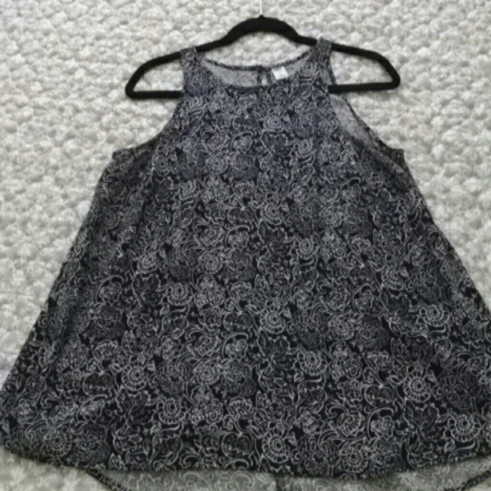 Swing tank